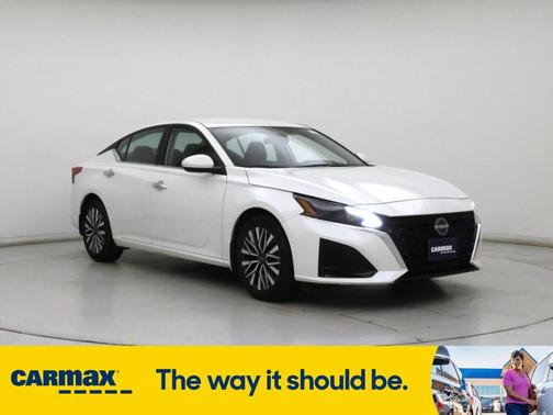 2023 Nissan Altima SV
