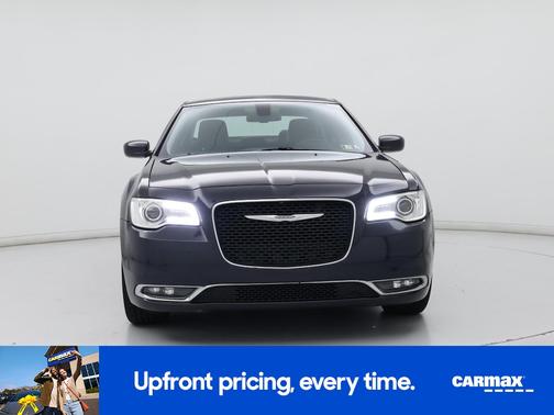 2016 Chrysler 300 Limited