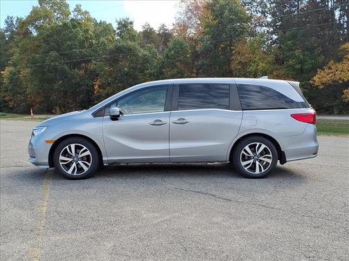 Silver 2022 Honda Odyssey Touring