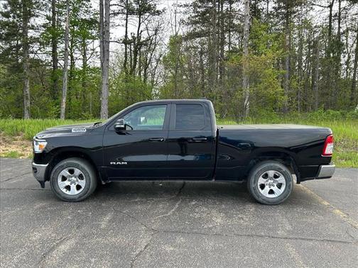 Diamond Black Crystal Pearlcoat 2022 RAM 1500 Big Horn/Lone Star