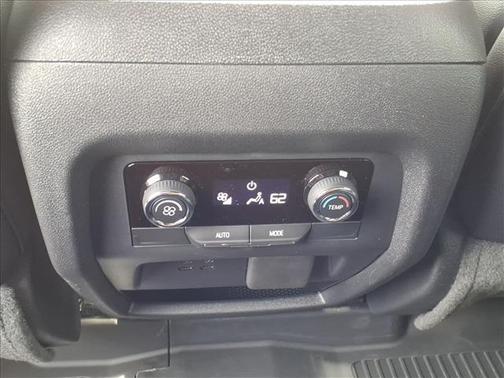 Radiant Red Tintcoat 2027 Chevrolet Traverse AWD Z71