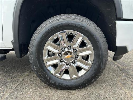 Summit White 2026 Chevrolet Silverado 3500 High Country