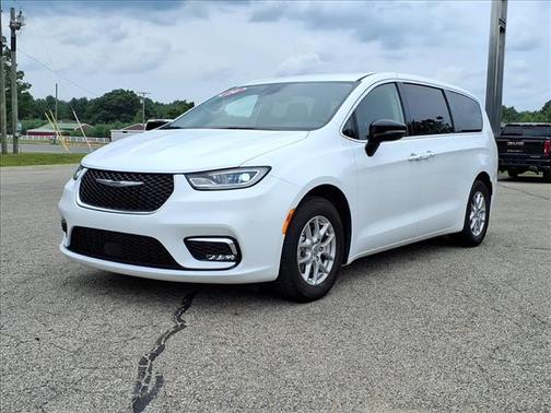 Bright White Clearcoat 2024 Chrysler Pacifica Touring L