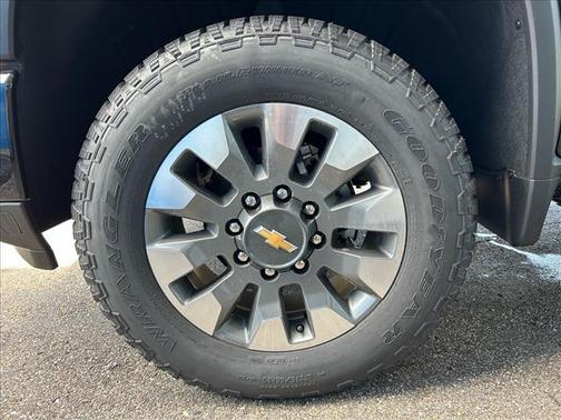 Black 2026 Chevrolet Silverado 2500 Custom