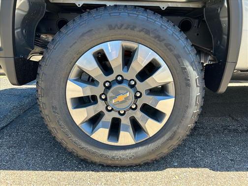 Sterling Gray Metallic 2026 Chevrolet Silverado 2500 Custom