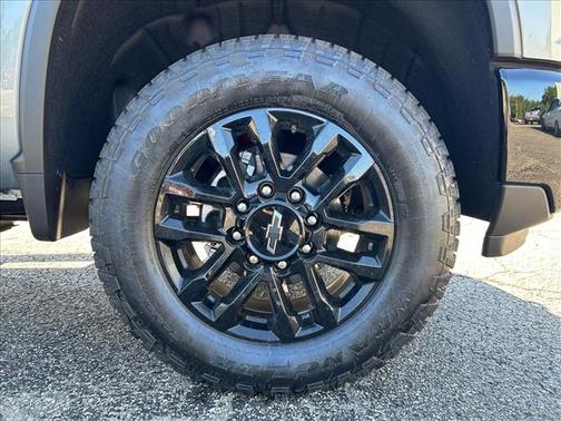 Sterling Gray Metallic 2026 Chevrolet Silverado 2500 Custom