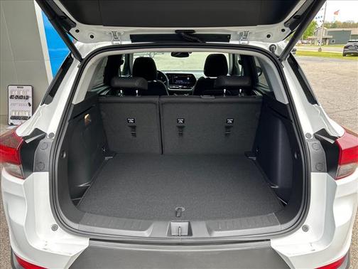 Summit White 2026 Chevrolet Trailblazer LT