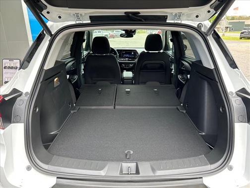 Summit White 2026 Chevrolet Trailblazer LT