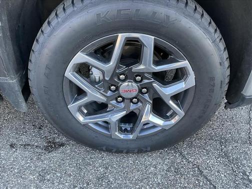 Sterling Metallic 2024 GMC Sierra 1500 SLT