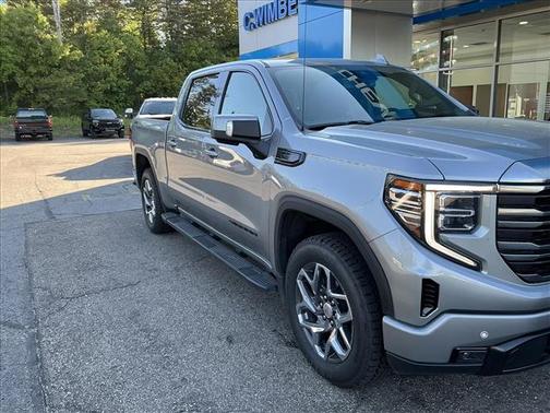 Sterling Metallic 2024 GMC Sierra 1500 SLT