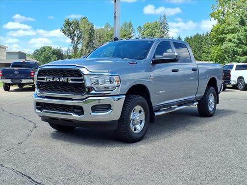 Billet Silver Metallic Clearcoat 2022 RAM 2500 Tradesman Crew Cab 4x4 6'4' Box