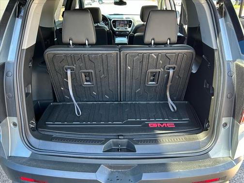Sterling Metallic 2023 GMC Acadia AWD SLT