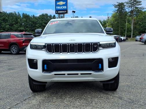 Bright White Clearcoat 2023 Jeep Grand Cherokee 4xe Overland