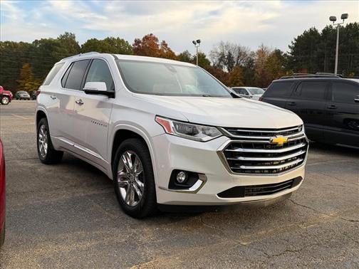 White 2019 Chevrolet Traverse High Country