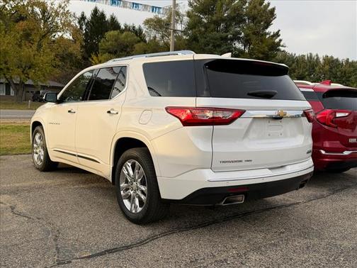 White 2019 Chevrolet Traverse High Country