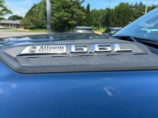 Lakeshore Blue Metallic 2026 Chevrolet Silverado 2500 Custom