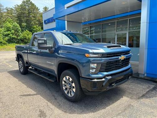 Lakeshore Blue Metallic 2026 Chevrolet Silverado 2500 Custom