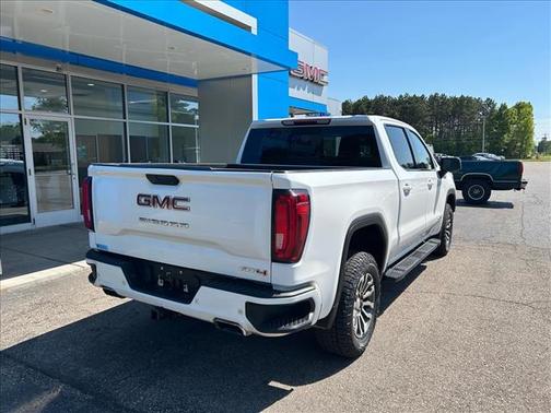White 2019 GMC Sierra 1500 AT4