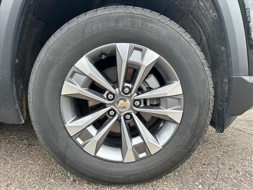 Mosaic Black Metallic 2025 Chevrolet Equinox 1LT