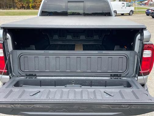 2023 GMC Canyon Base