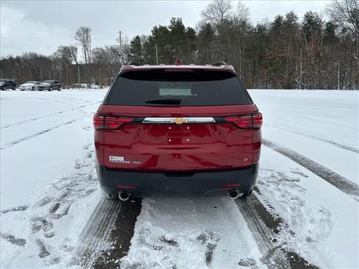 Radiant Red Tintcoat 2023 Chevrolet Traverse LT Cloth