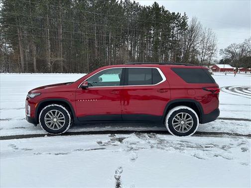 Radiant Red Tintcoat 2023 Chevrolet Traverse LT Cloth