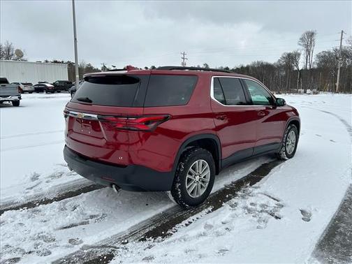 Radiant Red Tintcoat 2023 Chevrolet Traverse LT Cloth