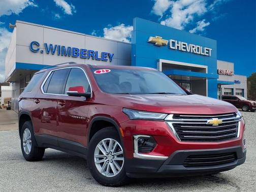 Radiant Red Tintcoat 2023 Chevrolet Traverse LT Cloth