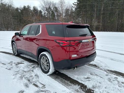 Radiant Red Tintcoat 2023 Chevrolet Traverse LT Cloth