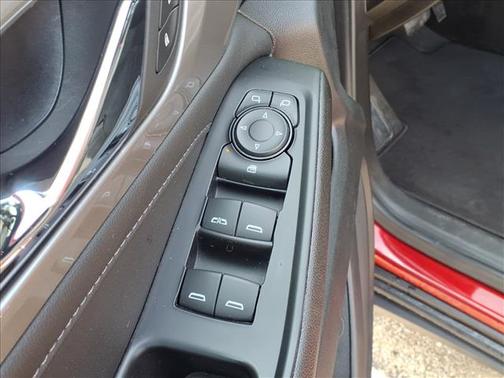 Radiant Red Tintcoat 2023 Chevrolet Traverse LT Cloth