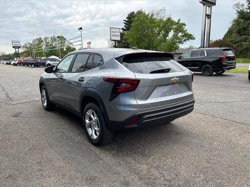 Sterling Gray Metallic 2026 Chevrolet Trax LS