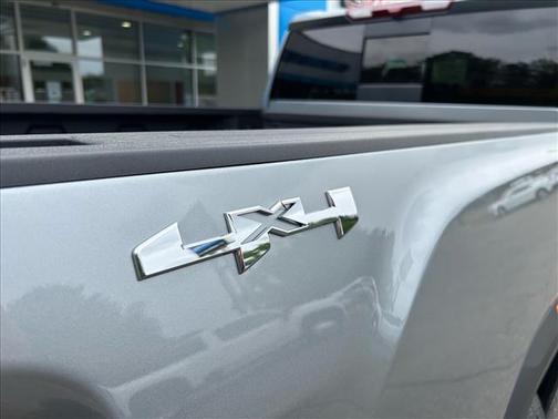 Sterling Metallic 2026 GMC Sierra 2500 SLT