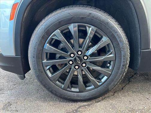 Grey 2023 Chevrolet Traverse RS