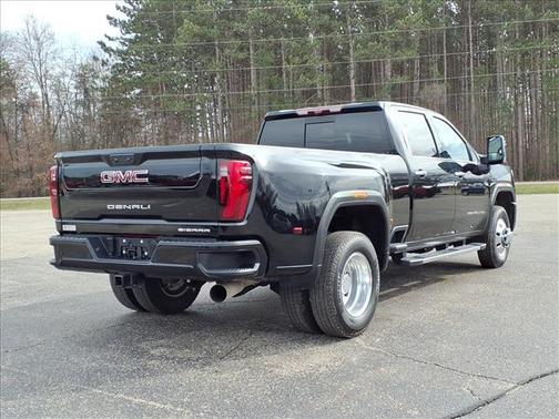 2025 GMC Sierra 3500 Denali