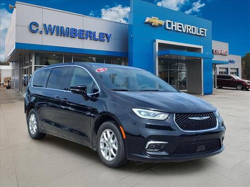 Diamond Black Crystal Pearlcoat 2025 Chrysler Pacifica L