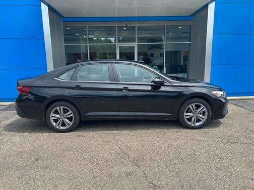 Pyrite Silver Metallic 2024 Volkswagen Jetta 1.5T SE