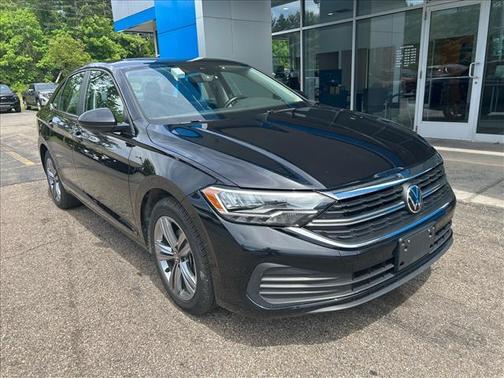 Pyrite Silver Metallic 2024 Volkswagen Jetta 1.5T SE