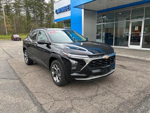 Mosaic Black Metallic 2025 Chevrolet Trax LT