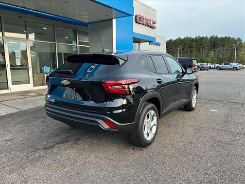 Mosaic Black Metallic 2026 Chevrolet Trax LS