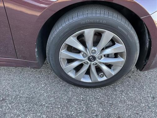 Sangria 2018 Kia Optima LX