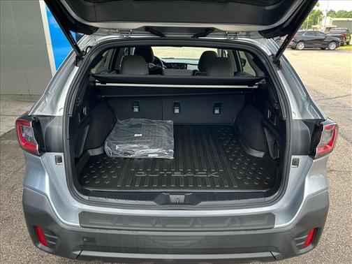 Ice Silver Metallic 2020 Subaru Outback Premium