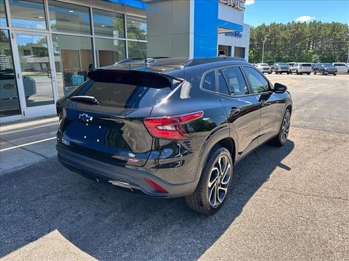 Mosaic Black Metallic 2025 Chevrolet Trax FWD 2RS