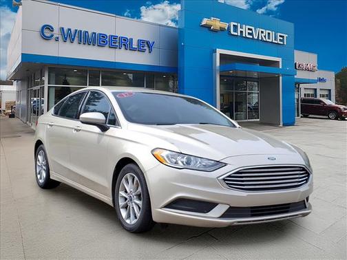 Tan 2017 Ford Fusion SE
