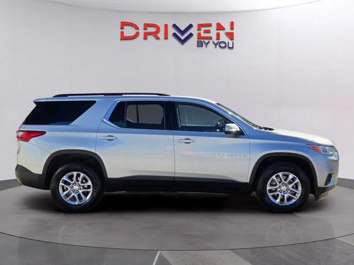 2021 Chevrolet Traverse LT Cloth