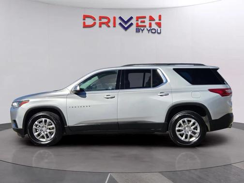 2021 Chevrolet Traverse LT Cloth