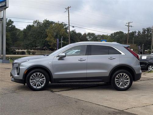 2024 Cadillac XT4 Premium Luxury