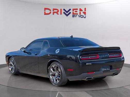 2015 Dodge Challenger SXT Plus