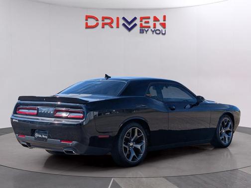 2015 Dodge Challenger SXT Plus