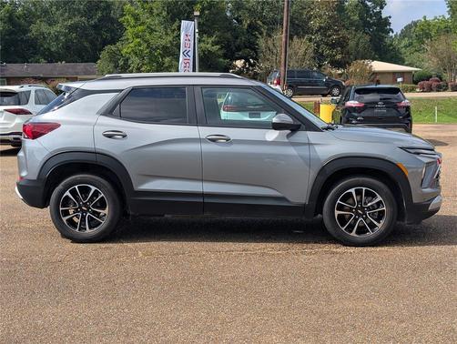 Sterling Gray Metallic 2025 Chevrolet Trailblazer LT