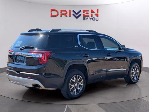 2023 GMC Acadia FWD SLT